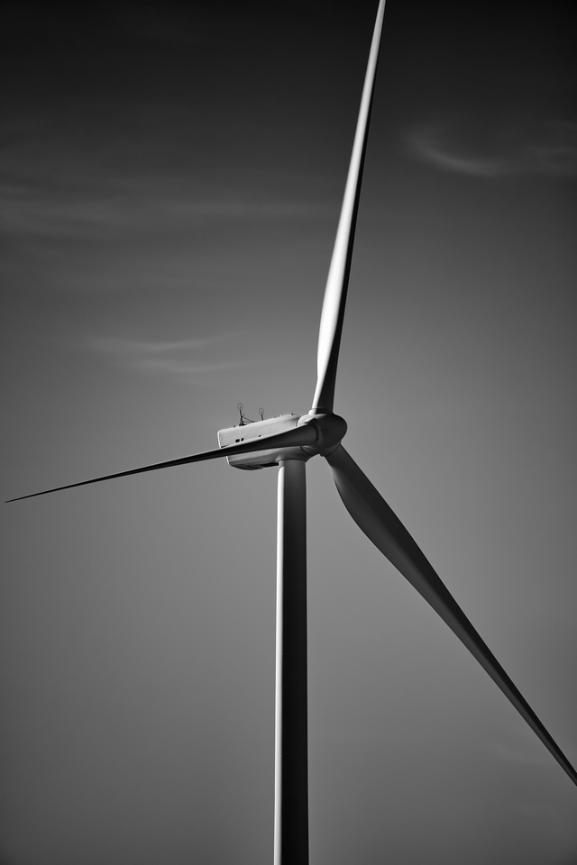 Nikon 70-200 f2.8 II_34w.jpg