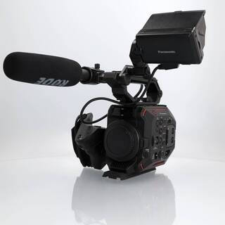 AU-EVA1 + Röde NTG-2 mikrofon + extra batteri (begagnad)