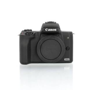 EOS M50 svart kamerahus + EF-M 15-45/3,5-6,3 IS STM + EF-M 55-200/4,5-6,3 IS STM (begagnad)