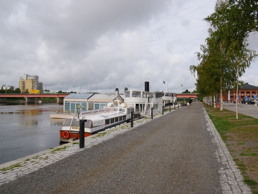 P1000044w.jpg