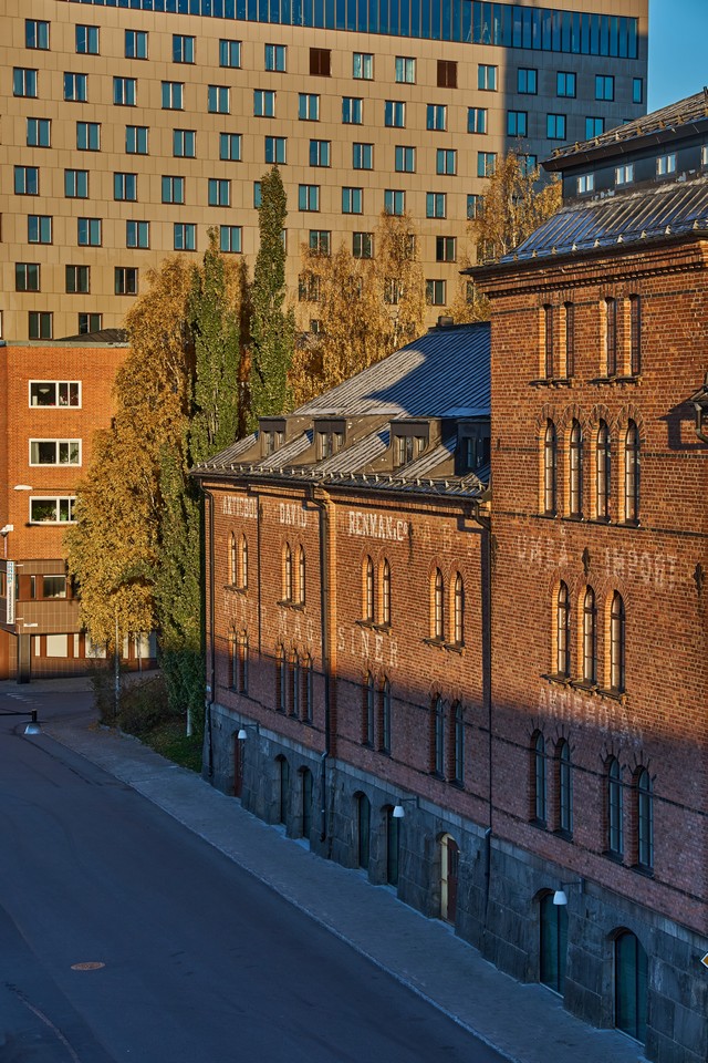 Viltrox 56mm f1.2_24w.jpg