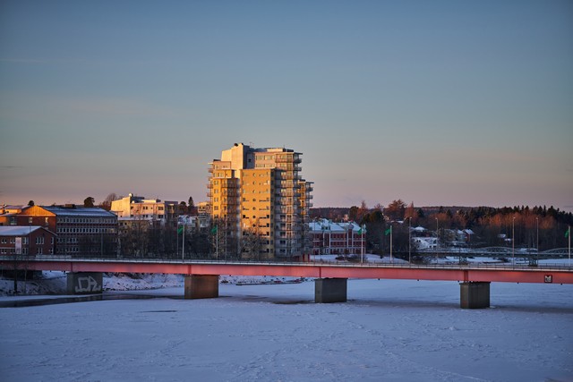 Viltrox 85mm f1.4 PRO_18w.jpg