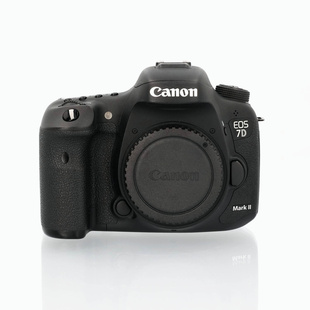 EOS 7D Mark II hus + WiFi-adapter W-E1  (begagnad)