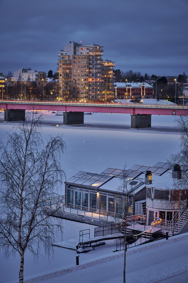 Viltrox 85mm f2 EVO_7w.jpg