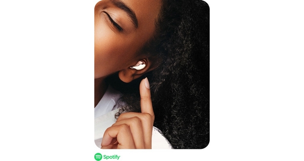 se-feature-galaxy-buds-live-126-275566103.jpg