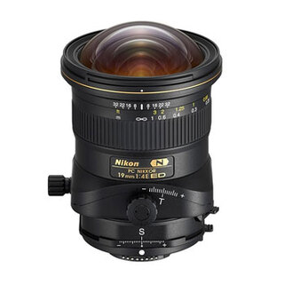19mm f/4,0 D ED PC-E (Tilt & Shift optik) 