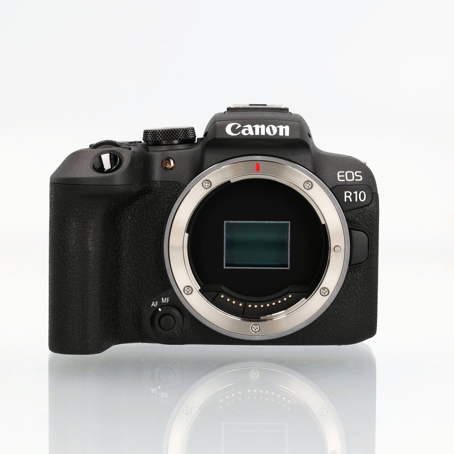 Canon EOS R10 kamerahus + extrabatteri (begagnad)
