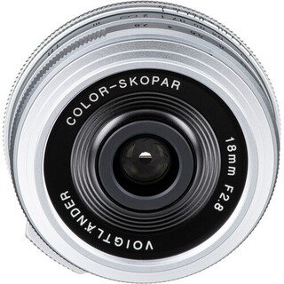 18mm f/2,8 Color Skopar Aspherical till Fujifilm X-fattning, silver