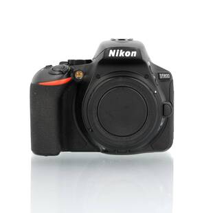 D5600 hus svart (begagnad)