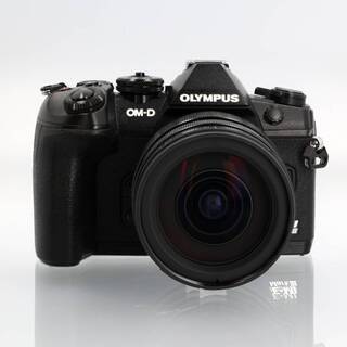 E-M1 Mark III kamerahus svart + M.Zuiko Digital ED 12-40/2,8 PRO (begagnad)