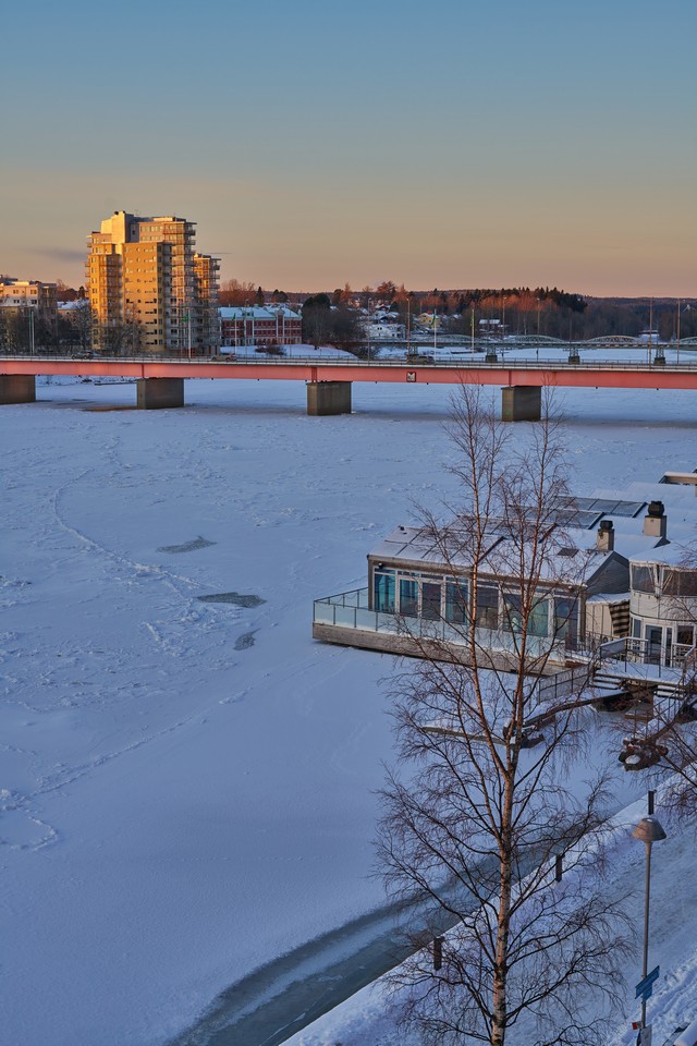 Viltrox 50mm f1.4 PRO_24w.jpg