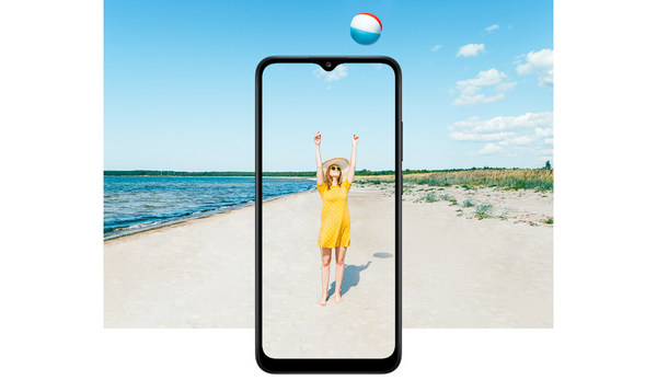 se-feature-a-lot-less-bezel--a-lot-more-view-379600707.jpg