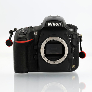 D800 kamerahus + batterigrepp MB-D12 + extrabatteri EN-EL15 (begagnad)