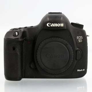 EOS 5D Mark III + BG-E11  (begagnad)