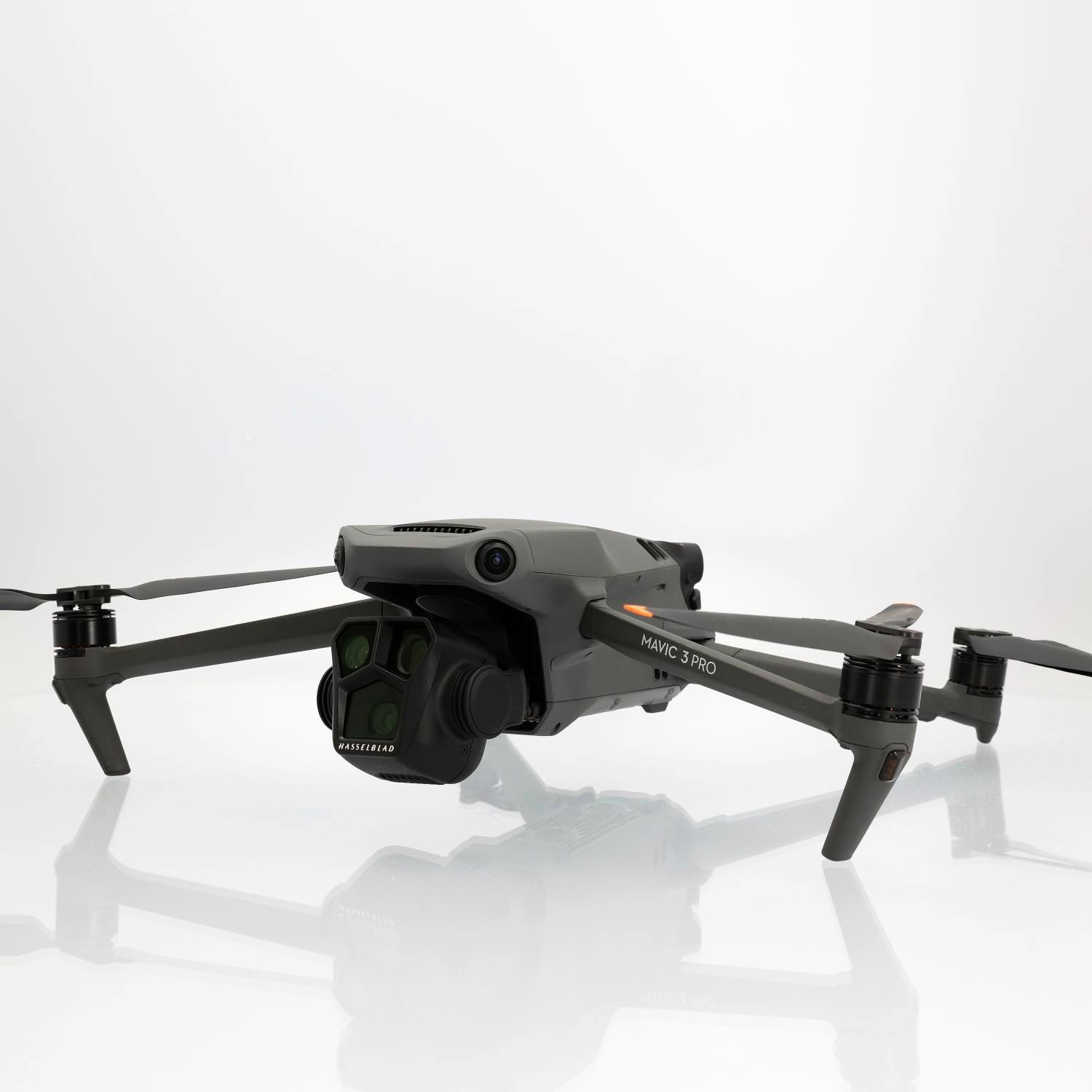 DJI Mavic 3 Pro Fly More Combo (RC Pro) (begagnad)