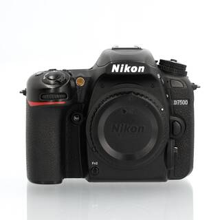 D7500 hus (begagnad)