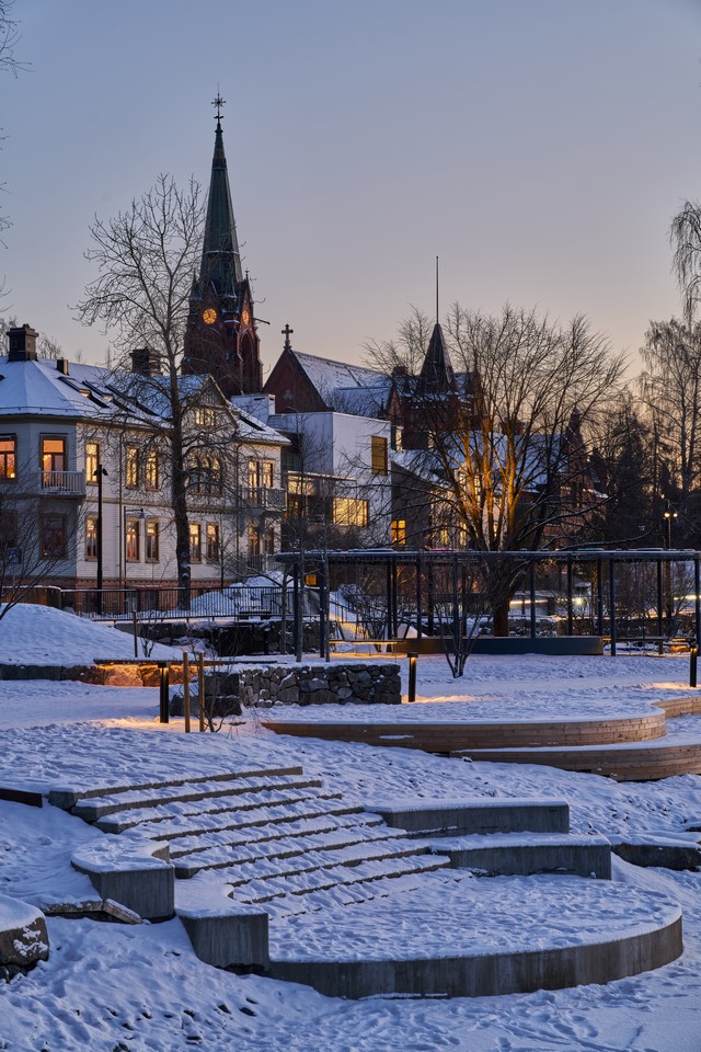 Viltrox 85mm f2 EVO_14w.jpg