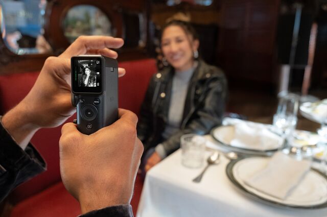 small-instax mini Evo Cinema_stills (1).jpg