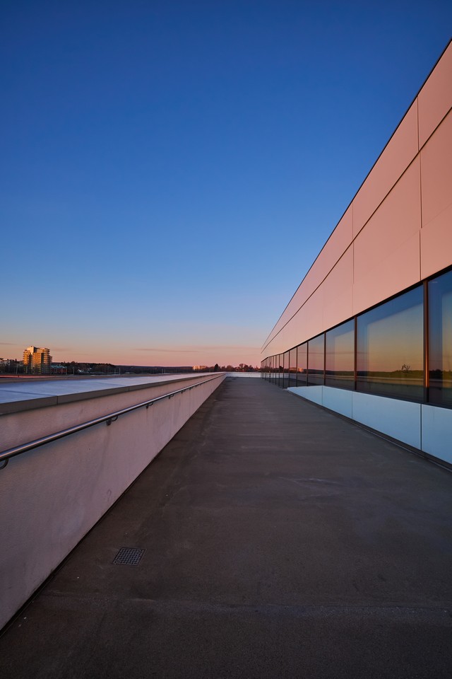 Viltrox 9mm f2.8_16w.jpg