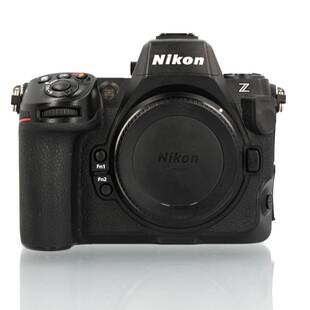 Z8 kamerahus (begagnad) + SmallRig 3940 kamerbur (begagnad)