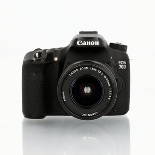EOS 70D hus + EF-S 18-55 f/3,5-5,6 (begagnad)