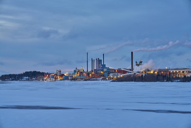 Viltrox 85mm f1.4 PRO_25w.jpg