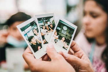Instax_linksquare1.jpg