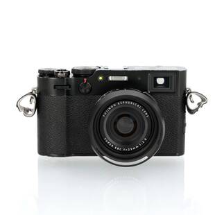 X100V svart + filteradapter + motljusskydd + läderväska LC-X100V (begagnad)