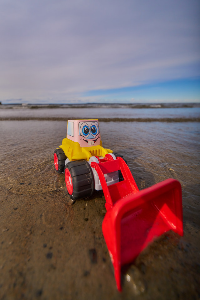 Laowa 12mm f2.8 Lite Zero-D FF_30w.jpg