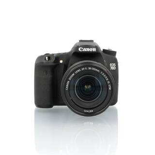 EOS 70D hus + EF-S 18-135/3,5-5,6 IS STM (begagnad)