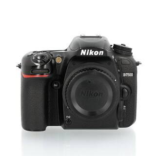 D7500 hus (begagnad)