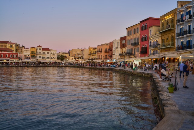 Voigtländer 28mm f1.5_25w.jpg