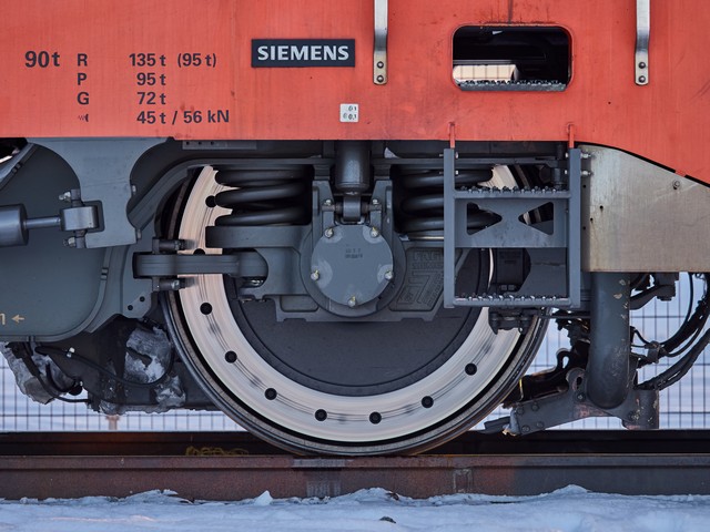 OM System 50-200mm f2.8_5w.jpg