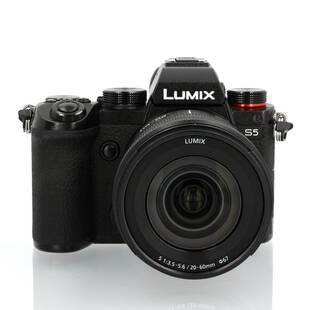 Lumix DC-S5 kamerahus + S 20-60mm f/3,5-5,6 (begagnad)