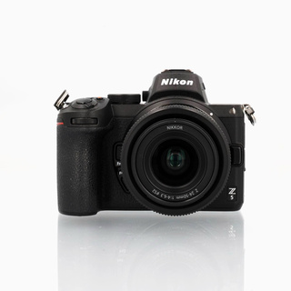 Z5 kamerahus + Nikkor Z 24-50mm f/4-6,3 (begagnad)