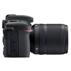 D7500 hus + AF-S DX 18-140mm f/3,5-5,6 G ED VR 