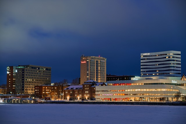 Viltrox 85mm f2 EVO_2w.jpg