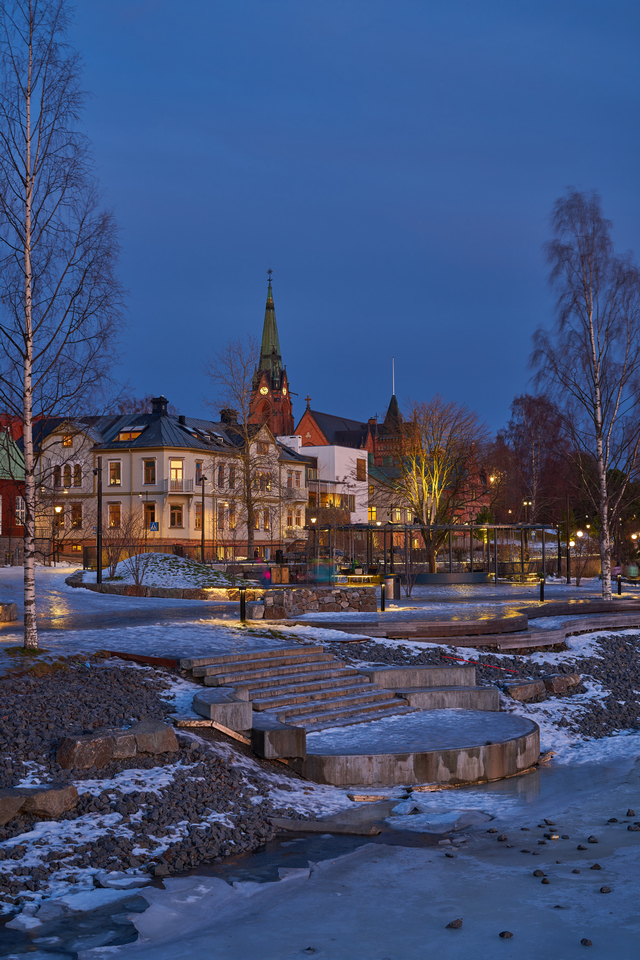mitakon 50mm_9 f8w.jpg