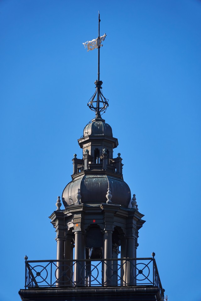 Sigma 16-300mm f3.5-6.7_14w.jpg