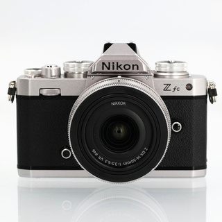 Z fc, kamerahus + Z DX 16-50mm f/3,5-6,3 + Z DX 50-250mm f/4,5-6,3 (begagnad)