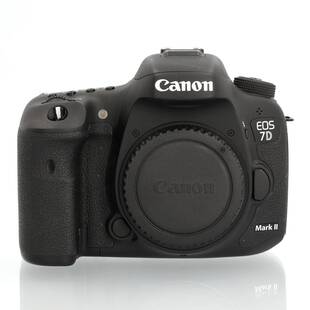 EOS 7D Mark II hus + WiFi-adapter W-E1 (begagnad)