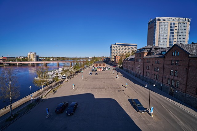 Samyang 14-24mm f2.8_7w.jpg