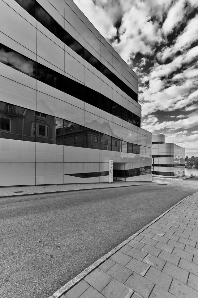 Tamron 16-30mm f2.8_32w.jpg