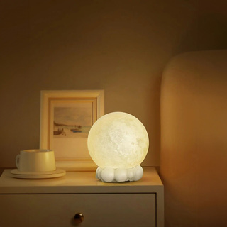 Moony Globe, högtalare med multifärg belysning
