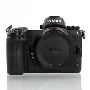 Z7 kamerahus + batterigrepp MB-N10 (begagnad)