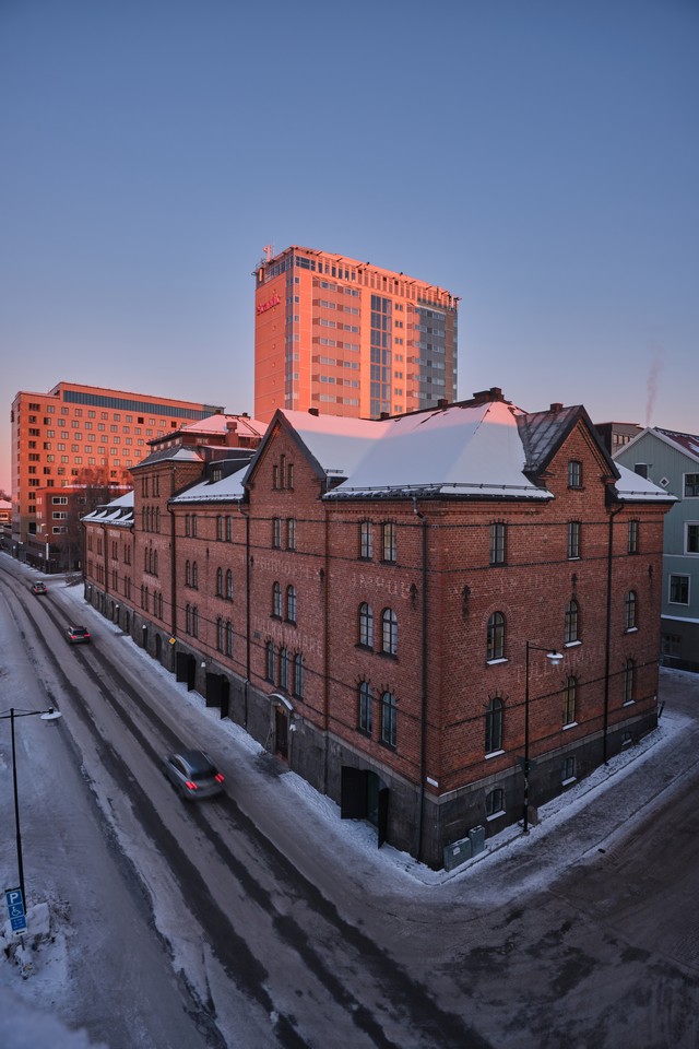 Fujifilm XC 13-33mm OIS_1w.jpg