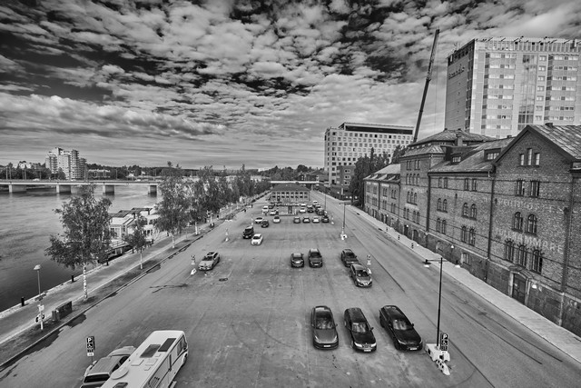 Tamron 16-30mm f2.8_34w.jpg