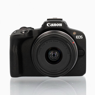 EOS R50 kamerahus + RF-S 18-45mm f/4,5-6,3 IS STM (begagnad)