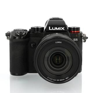 Lumix DC-S5 kamerahus + S 20-60mm f/3,5-5,6 (begagnad)