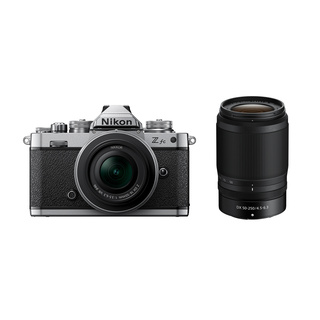 Z fc, kamerahus + Z DX 16-50mm f/3,5-6,3 + Z DX 50-250mm f/4,5-6,3
